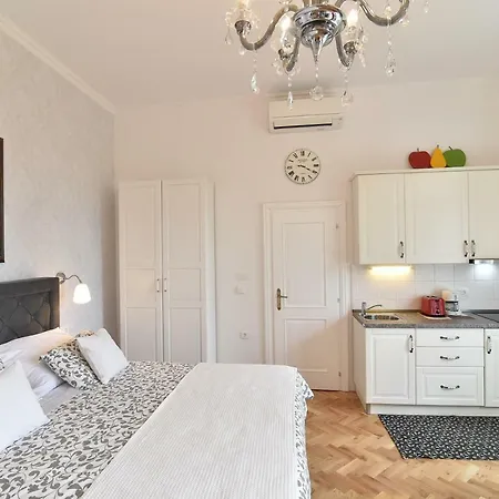 Apartment Salus, Maruna Opatija