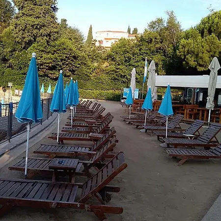 Apartment Salus, Maruna