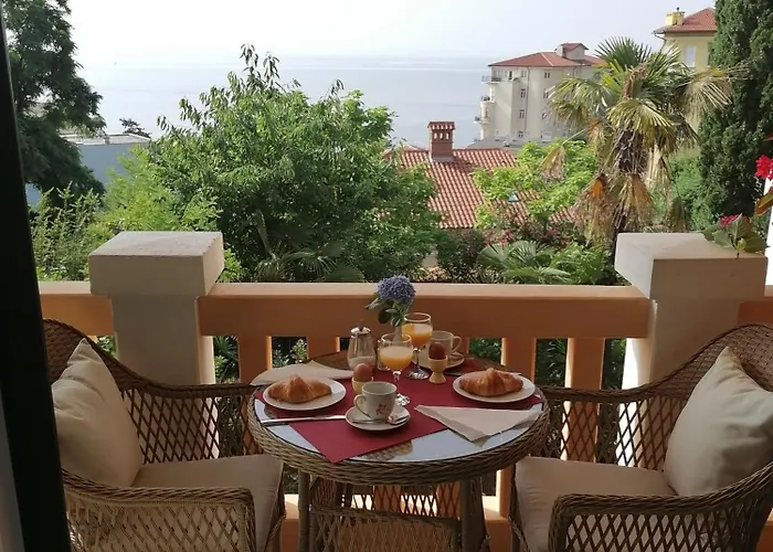 Salus, Maruna * Opatija