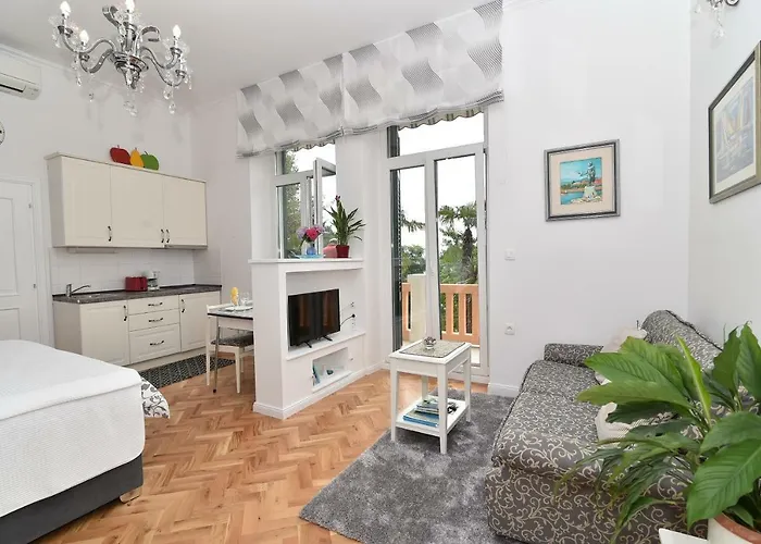 Salus, Maruna Apartamento *