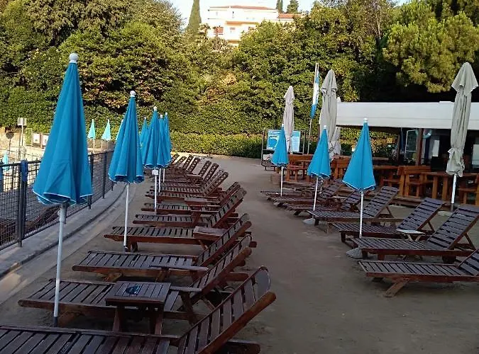 Apartment Salus, Maruna