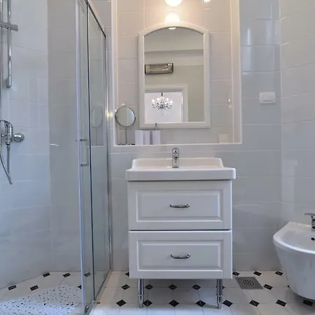 Salus, Maruna Apartman Opatija